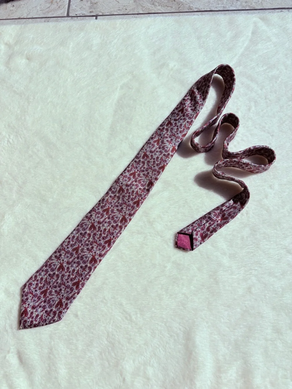 Vintage Wallachs Collab w Oleg Cassini Men's Paisley Silk Tie‎ Pink Cream Blue